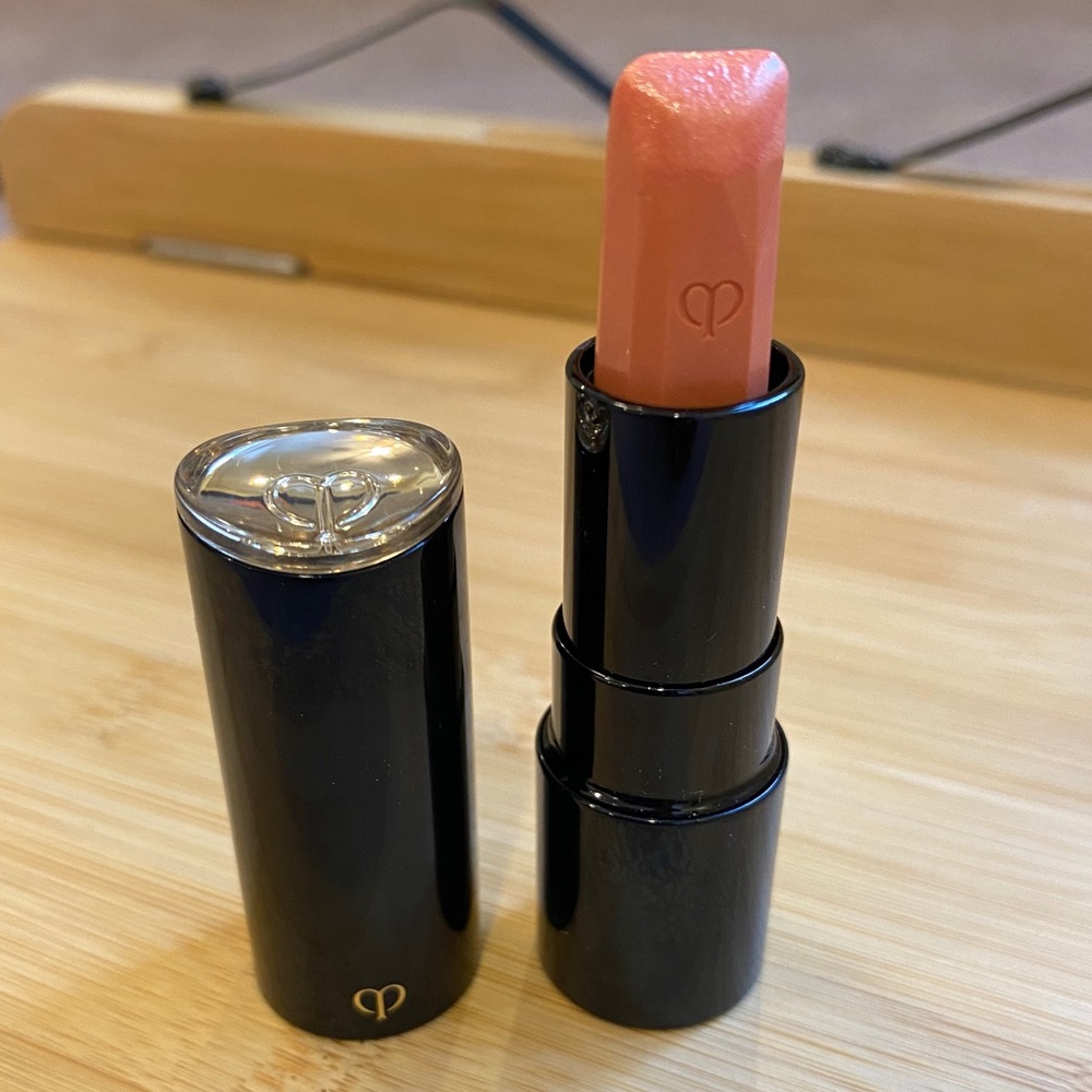 Clé de peau/Shiseido Extra Rich Lipstick